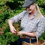 Lana Suhova | Seasonal Recipes & Foraging