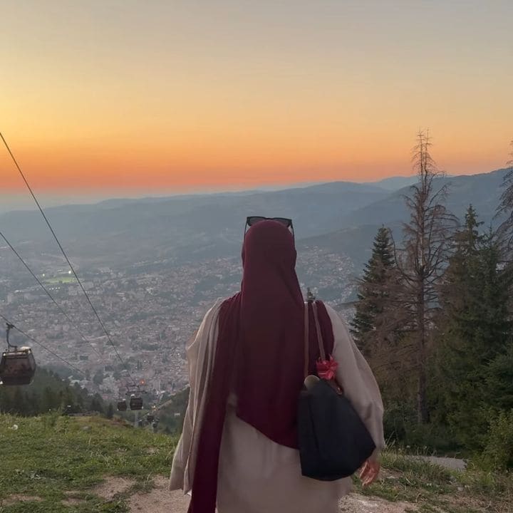 Tasnya