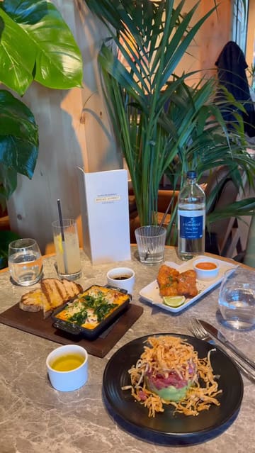 A short video showcasing a family dining experience at a Gordon Ramsay restaurant, highlighting the 'kids eat free' offer and the presence of arts and crafts activities for children.