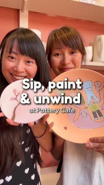 A vlog-style video showcasing a visit to a pottery cafe, featuring the painting process, the venue's atmosphere, and food/drink options like vegan banana bread and coconut matcha latte.