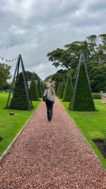 A visually stunning reel showcasing a Sunday roast experience at Prestonfield House in Edinburgh, highlighting the luxurious interiors, sprawling grounds, and high-quality food presentation.
