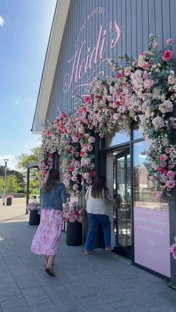 A short, aesthetic-focused tour of Heidi's in Runwell, highlighting the floral decor, menu, and brunch offerings.