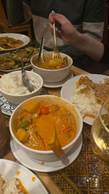 A short, handheld vlog-style video showcasing a visit to Bua Thai in St Albans. The video highlights the restaurant's authentic, no-frills atmosphere, the variety of classic Thai dishes served, and the BYOB policy, effectively conveying a welcoming neighbourhood dining experience.