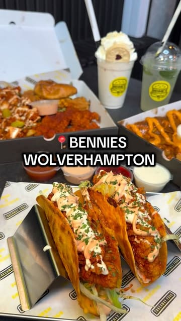 A fast-paced food showcase featuring Nashville-style tacos, loaded fries, burgers, and milkshakes at a takeaway venue in Wolverhampton.