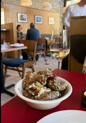 A review of a midweek lunch at Corner Shop in Glasgow, highlighting the value and quality of the food.