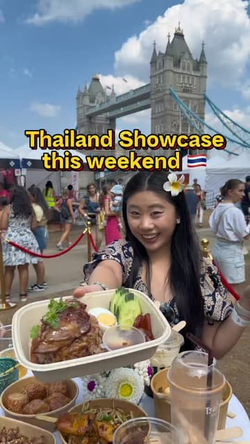 The video is a fast-paced vlog showcasing the Thailand Showcase festival held near Tower Bridge in London. The creator highlights various aspects of the event, including authentic Thai street food, cultural performances, shopping stalls, and the opportunity to win prizes. The video uses a mix of close-ups of food, shots of the performances, and the scenic backdrop of Tower Bridge to create an inviting atmosphere.