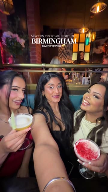 A group of friends visits Manahatta in Birmingham to experience their 'Stocks on the Rocks' event, where cocktail prices fluctuate based on demand. The video highlights the interactive menu board, the social atmosphere, and the cocktails themselves.