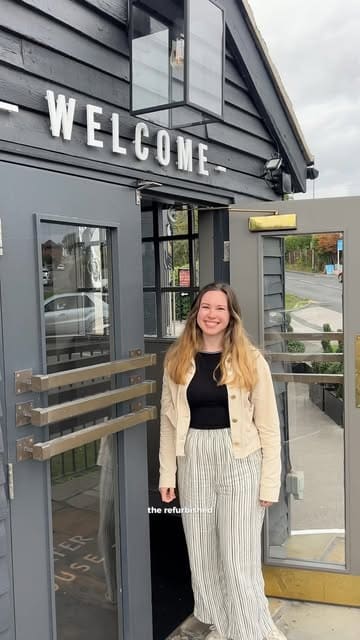 A short, engaging review of the refurbished Miller & Carter in Garforth, featuring shots of the interior decor and a selection of dishes including calamari, sticky chipotle chicken, and ribeye steak.