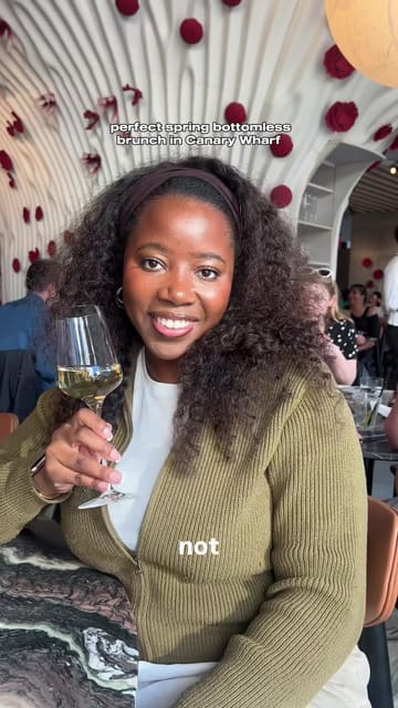 A creator visits ROE in Canary Wharf for a bottomless brunch, providing a review of the food, drinks, and atmosphere. The video features shots of various dishes, cocktails, and the venue's interior, accompanied by a voiceover sharing their experience.