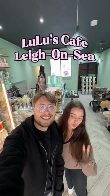 A review of the newly opened Lulu's Cafe in Leigh-on-Sea, highlighting their extensive iced matcha menu and generous breakfast bowls.