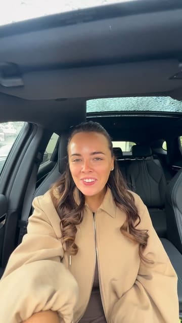 A 'day in the life' vlog following a creator through a series of activities and dining experiences in Dublin, including a pilates class, a cafe lunch, afternoon tea, and a takeaway dinner.