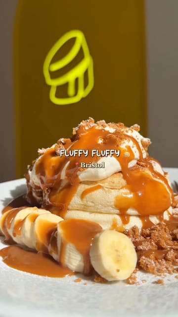 A review of Japanese soufflé pancakes at Fluffy Fluffy in Bristol, featuring a taste test of the Biscoff pancakes and a raspberry lemonade.