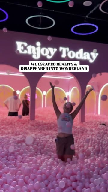 A fast-paced montage showcasing the various interactive, immersive rooms at House of Dreamers in London, including ball pits, cloud swings, and themed dreamscapes.
