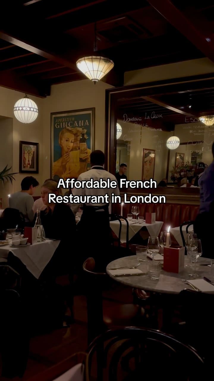 This video showcases Palm Court Brasserie in Covent Garden, London. It highlights their three-course theatre menu for £21.  The food presented includes a goat's cheese salad, chicken liver parfait, beef bourguignon with mashed potatoes, market fish of the day with couscous, chocolate tart, and crème brûlée.  The presentation focuses on close-up shots of the food, emphasizing its texture and visual appeal. No dietary information is explicitly provided.